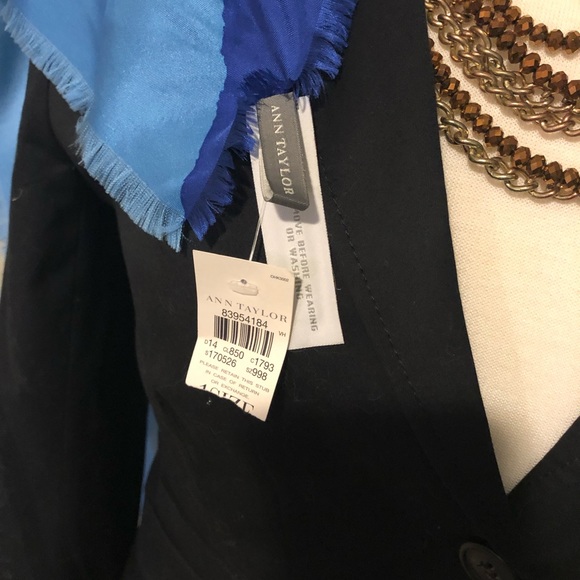 Anne Taylor Scarf - Picture 5 of 5